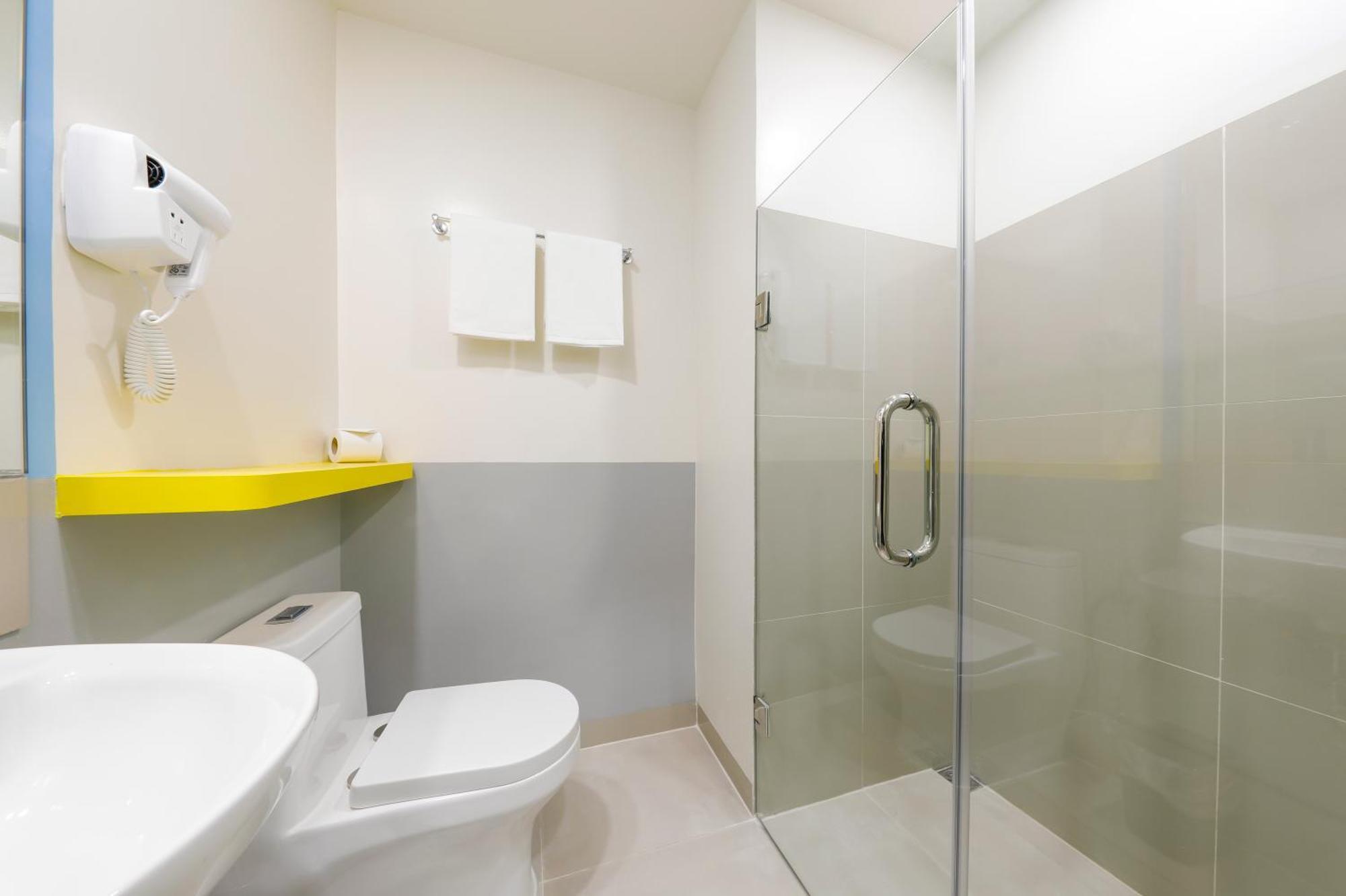 Hop Inn Hotel Iloilo المظهر الخارجي الصورة